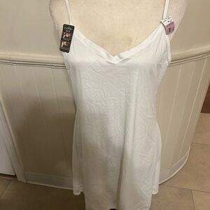 NWT Vassarette Reversible Full Slip -White Ice Undergarment XL/44